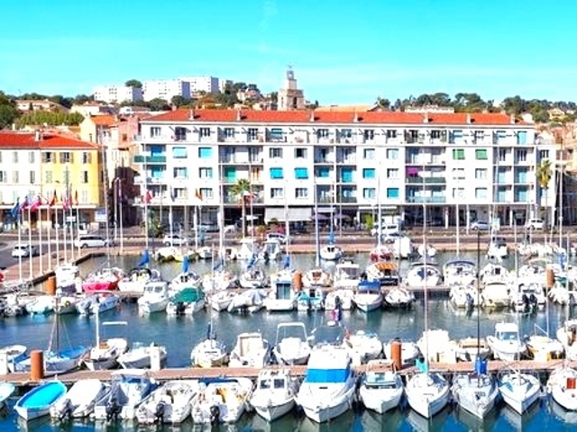 Vente  Appartement F2  de 30 m² à La Seyne 125 000 euros Réf: SFN-1724178