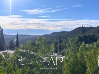 Vente  Appartement T5  de 137 m² à Bandol 430 000 euros