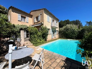 Vente  Maison de 118 m² à La Garde Freinet 570 000 euros