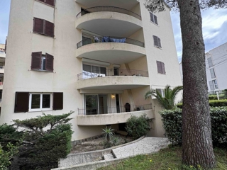 Vente  Appartement T3  de 53 m² à Cavalaire sur Mer 304 000 euros