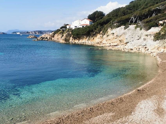 Vente  Appartement F2  de 40 m² à Sanary 220 000 euros Réf: SFN-1747493
