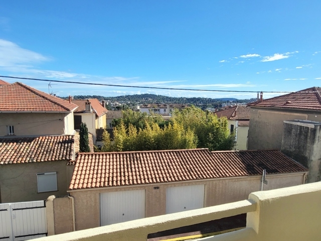 Vente  Appartement F3  de 49 m² à Toulon 134 000 euros Réf: SFN-1745067