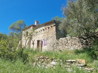 Vente  Maison de 108 m² à Méounes lès Montrieux 399 000 euros