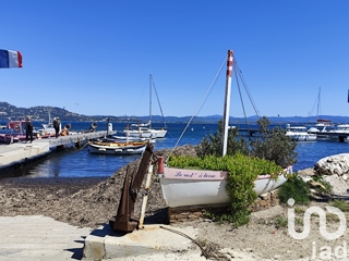 Vente  Appartement T2  de 28 m² à Hyères 222 000 euros