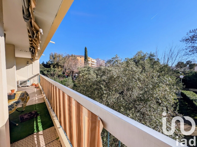 Vente  Appartement T4  de 95 m² à Fréjus 250 000 euros Réf: SFN-1683028