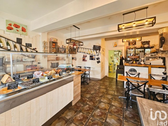 Vente  Local commercial de 50 m² à Saint Raphaël 129 900 euros Réf: SFN-1749367