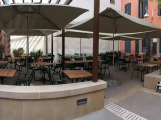 Vente  Local commercial de 50 m² à Toulon 328 000 euros