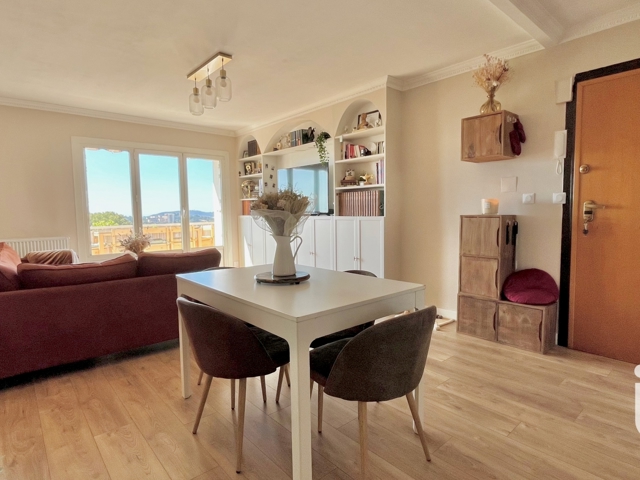Vente  Appartement T3  de 59 m² à Toulon 239 000 euros Réf: SFN-1741621