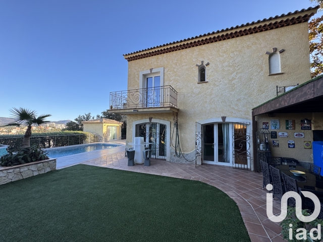 Vente  Maison de 173 m² à Saint Raphaël 1 088 000 euros Réf: SFN-1753160
