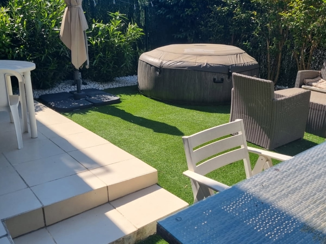 Vente  Appartement T3  de 60 m² à Roquebrune sur Argens 255 000 euros Réf: SFN-1701061