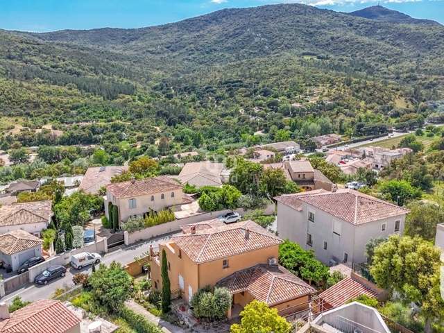 Vente  Maison de 215 m² à Sainte Maxime 945 000 euros Réf: SFN-1759005