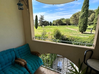 Vente  Appartement T2  de 41 m² à Fréjus 149 000 euros