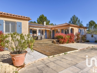 Vente  Maison de 216 m² à Néoules 595 000 euros