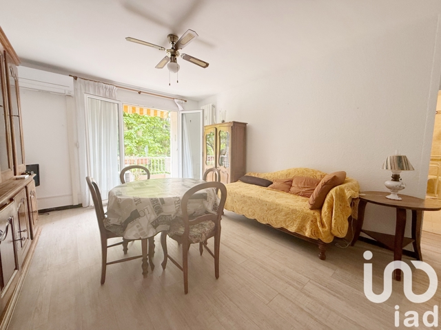 Vente  Appartement T3  de 69 m² à Hyères 249 000 euros Réf: SFN-1755253