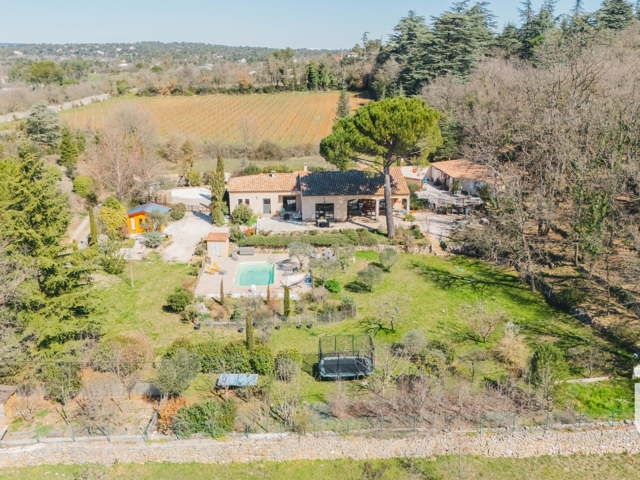 Vente  Maison de 200 m² à Saint Maximin la Sainte Baume 998 000 euros Réf: SFN-1769336