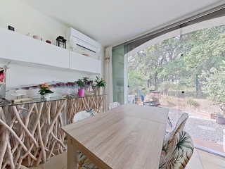 Vente  Appartement T2  de 32 m² à Grimaud 228 000 euros Réf: SFN-1764181