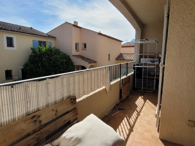 Vente  Appartement T2  de 36 m² à La Crau 169 000 euros Réf: SFN-1768914
