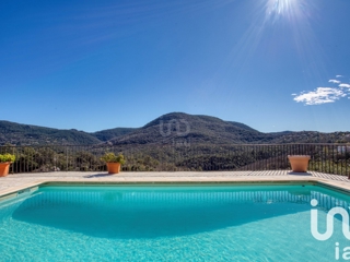 Vente  Maison de 244 m² à Les Adrets de l'Estérel 760 000 euros