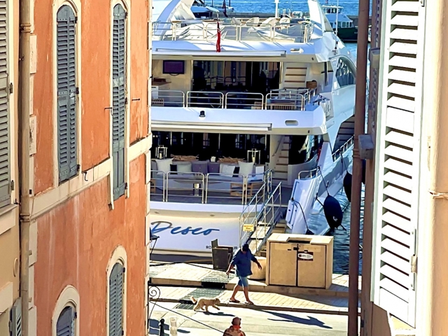 Vente  Appartement F3  de 65 m² à Saint Tropez 1 312 000 euros Réf: SFN-1775079