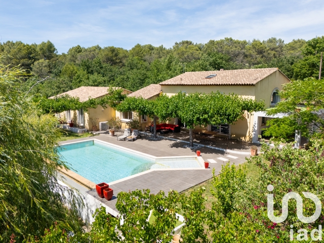 Vente  Maison de 290 m² à Solliès Pont 985 000 euros Réf: SFN-1773573