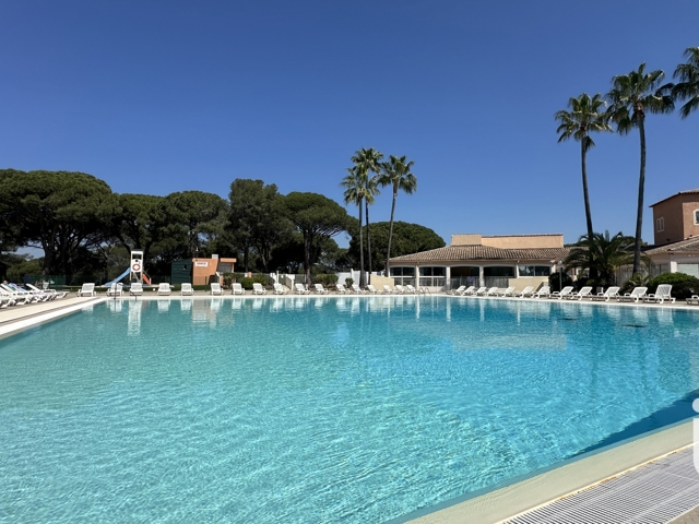 Vente  Appartement F2  de 35 m² à Saint Raphaël 152 500 euros Réf: SFN-1774726