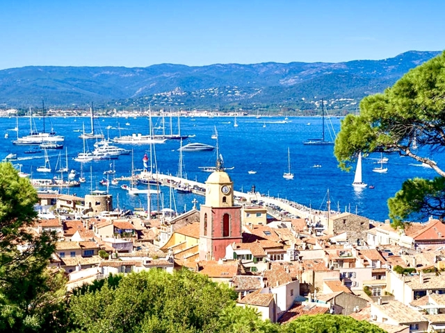 Vente  Maison de 280 m² à Saint Tropez 3 300 000 euros Réf: SFN-1781669
