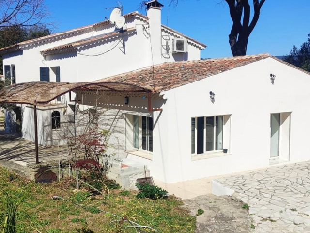 Vente  Maison de 152 m² à Draguignan 539 000 euros Réf: SFN-1780305