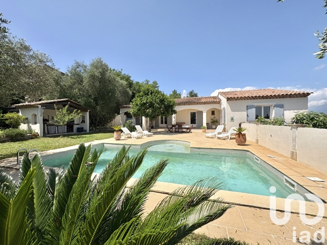 Vente  Maison de 250 m² à Saint Paul en Forêt 880 000 euros Réf: SFN-1782548