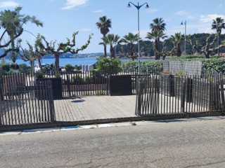 Vente  Local commercial de 150 m² à Saint Mandrier 180 000 euros