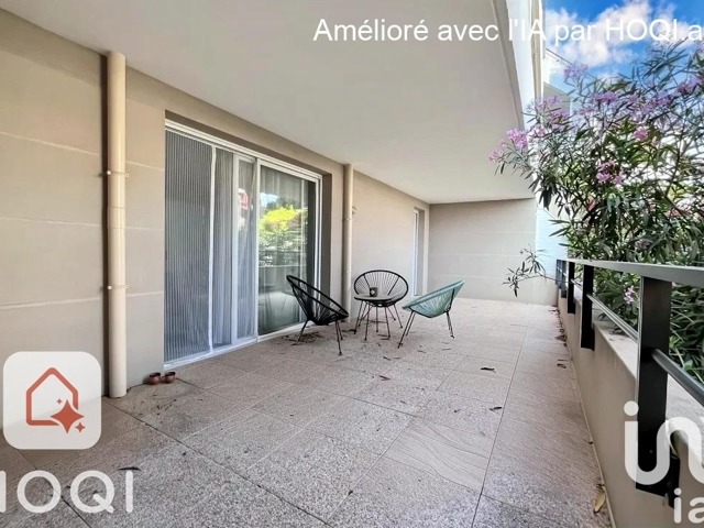 Vente  Appartement F2  de 49 m² à Hyères 270 000 euros Réf: SFN-1783020