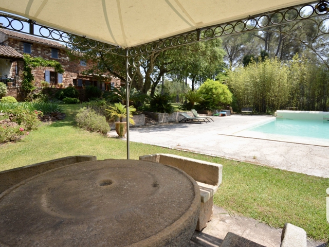 Vente  Maison de 174 m² à Solliès Pont 995 000 euros Réf: SFN-1783526