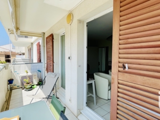 Vente  Appartement T4  de 82 m² à La Londe les Maures 297 000 euros