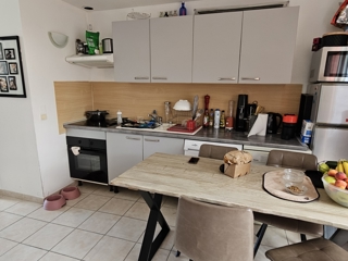 Vente  Appartement T2  de 43 m² à Rougiers 195 000 euros