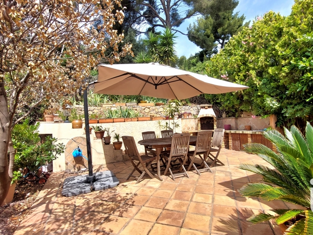 Vente  Maison de 91 m² à Solliès Ville 385 000 euros Réf: SFN-1787647