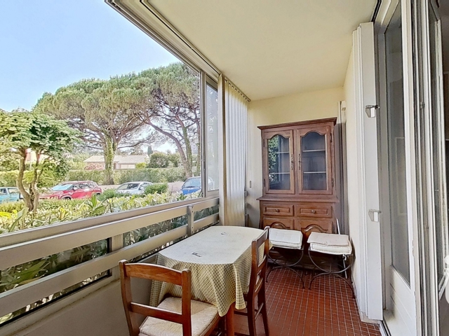 Vente  Appartement F3  de 51 m² à Sainte Maxime 209 000 euros Réf: SFN-1786406