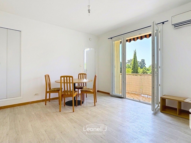 Vente  Appartement F2  de 36 m² à Toulon 115 000 euros Réf: SFN-1693824