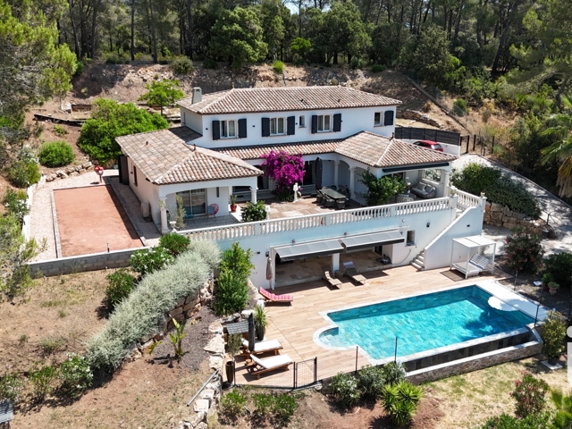 Vente  Maison de 225 m² à Puget sur Argens 1 341 000 euros Réf: SFN-1717577