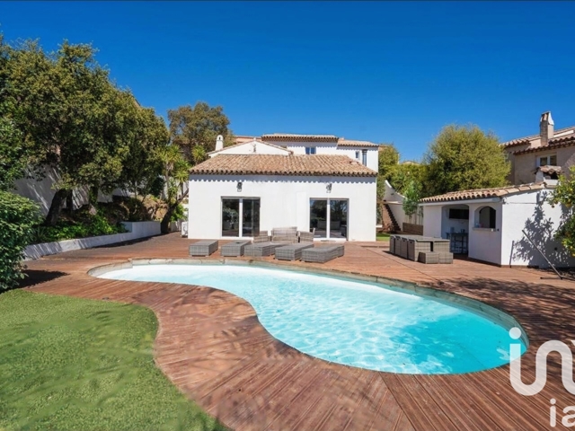 Vente  Maison de 173 m² à Sainte Maxime 895 000 euros Réf: SFN-1796120