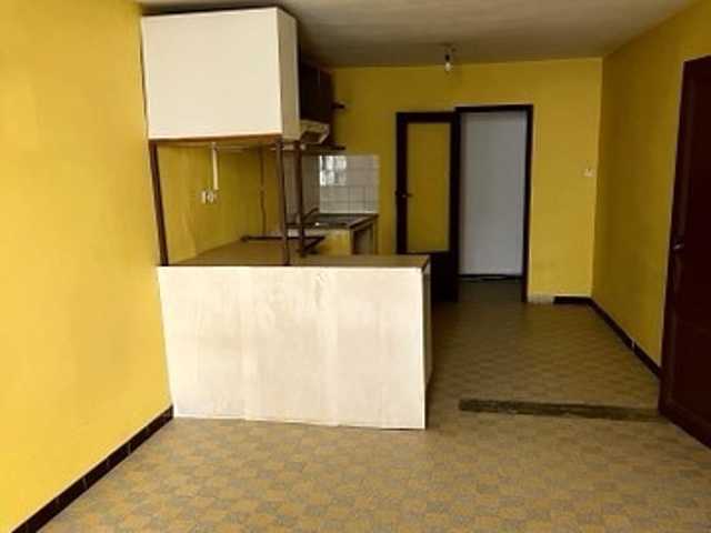 Vente  Maison de 74 m² à Saint Zacharie 130 500 euros Réf: SFN-1792025
