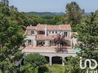 Vente  Maison de 230 m² à La Crau 990 000 euros Réf: SFN-1790680