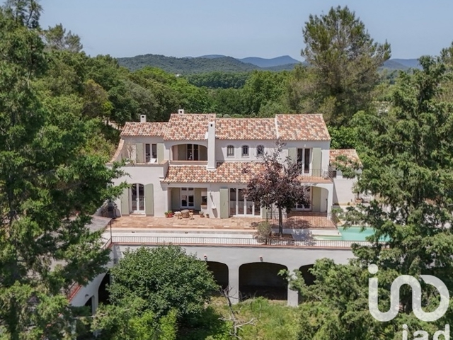 Vente  Maison de 230 m² à La Crau 990 000 euros Réf: SFN-1790680