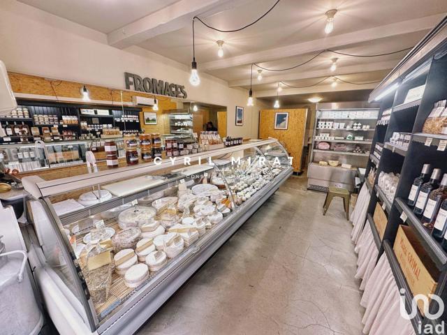 Vente  Local commercial de 35 m² à Hyères 90 000 euros Réf: SFN-1797538