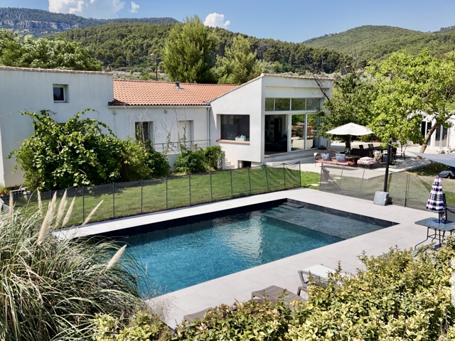 Vente  Maison de 157 m² à La Farlède 1 100 000 euros Réf: SFN-1800869