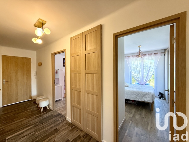 Vente  Appartement T3  de 64 m² à Cogolin 268 000 euros Réf: SFN-1800526
