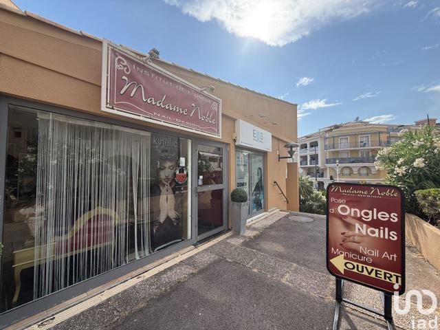 Vente  Local commercial de 28 m² à Sainte Maxime 45 000 euros Réf: SFN-1805102