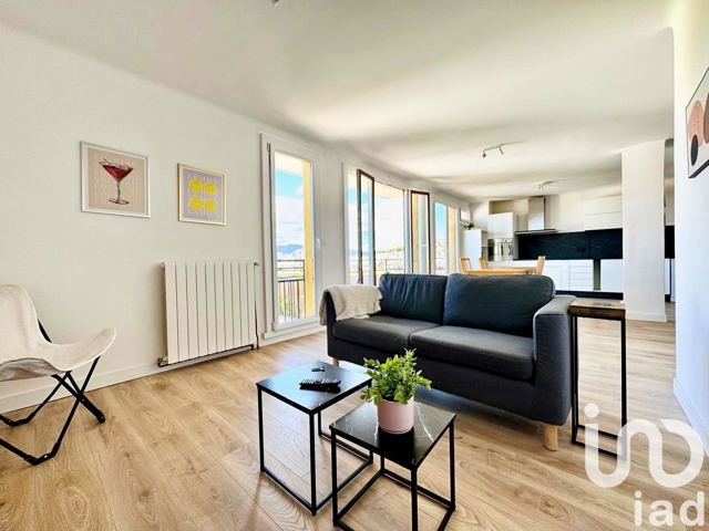 Vente  Appartement F3  de 75 m² à Saint Raphaël 269 000 euros Réf: SFN-1811606
