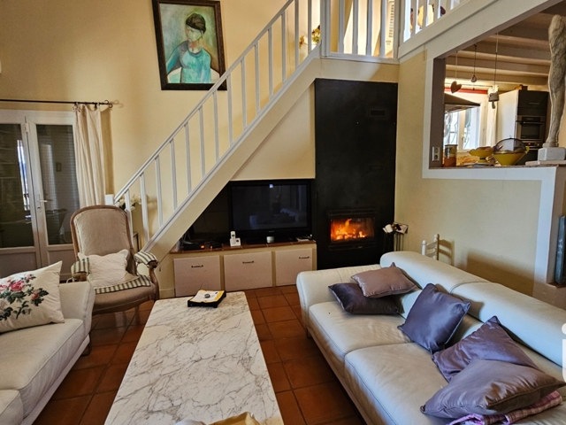 Vente  Maison de 129 m² à Carcès 385 000 euros Réf: SFN-1808347