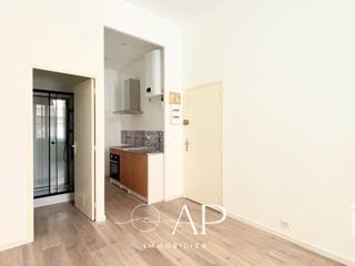 Vente  Appartement T2  de 31 m² à Toulon 140 000 euros