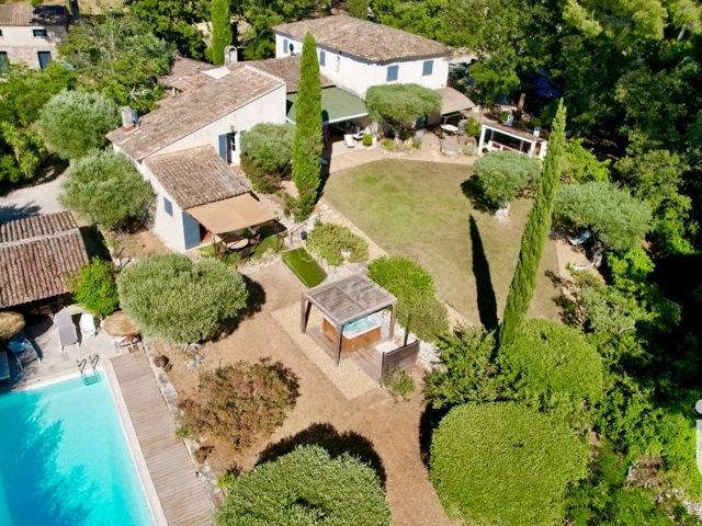 Vente  Maison de 230 m² à Sanary 1 890 000 euros Réf: SFN-1750902