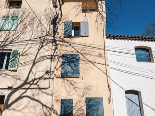 Vente  Maison de 155 m² à Cuers 240 000 euros Réf: SFN-1807055